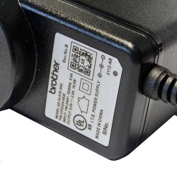 Fuente de Alimentacion BROTHER AD-24A 100..220V ca / 9V cc, 0.6A